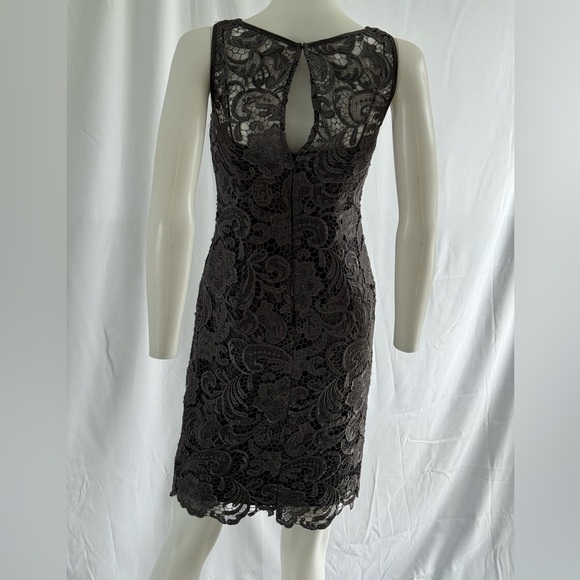 Adrianna Papell Illusion Lace Sleeveless
Sheath Dress Charcoal Gray Size 2 - Picture 5 of 5